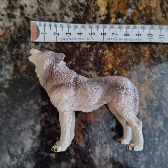 Papo Howling Wolf Figurine - Picture 14 of 16